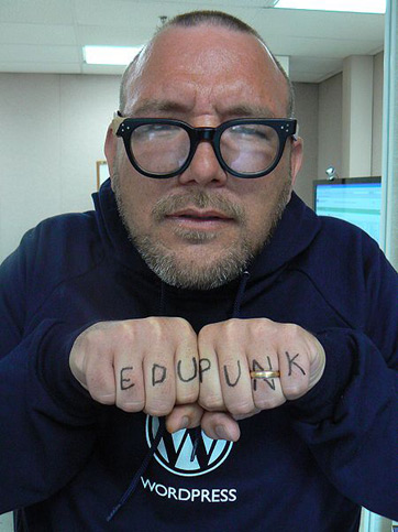 A Massive Open Online Class for Edupunks